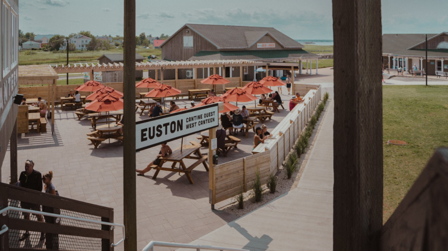 Euston Park Social at Parlee Beach Provincial Park 📷: @parcparleebeachpark