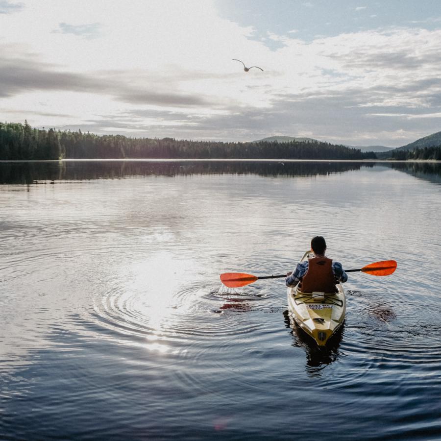 PADDLING