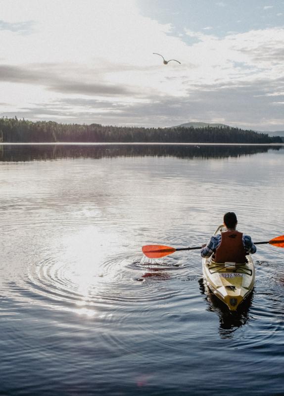 PADDLING